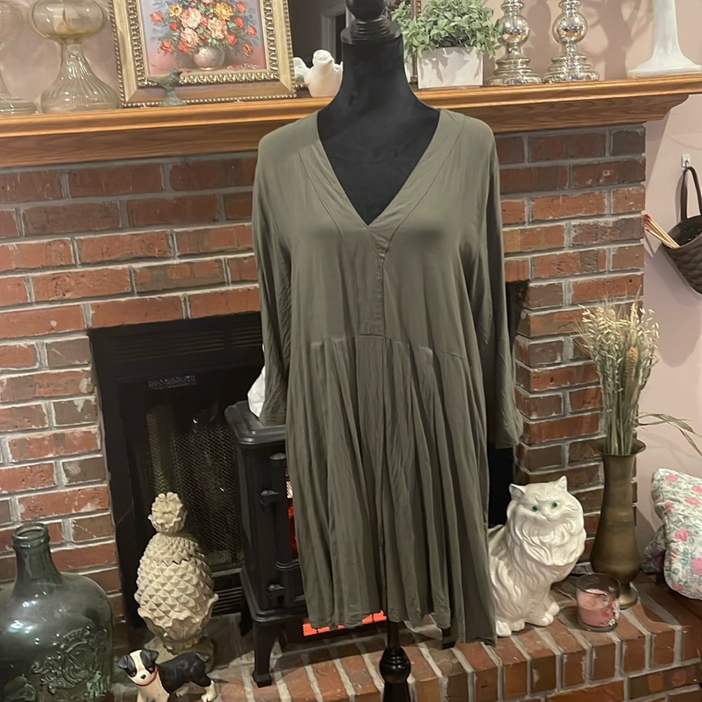 H&M olive viscose dress - size 12